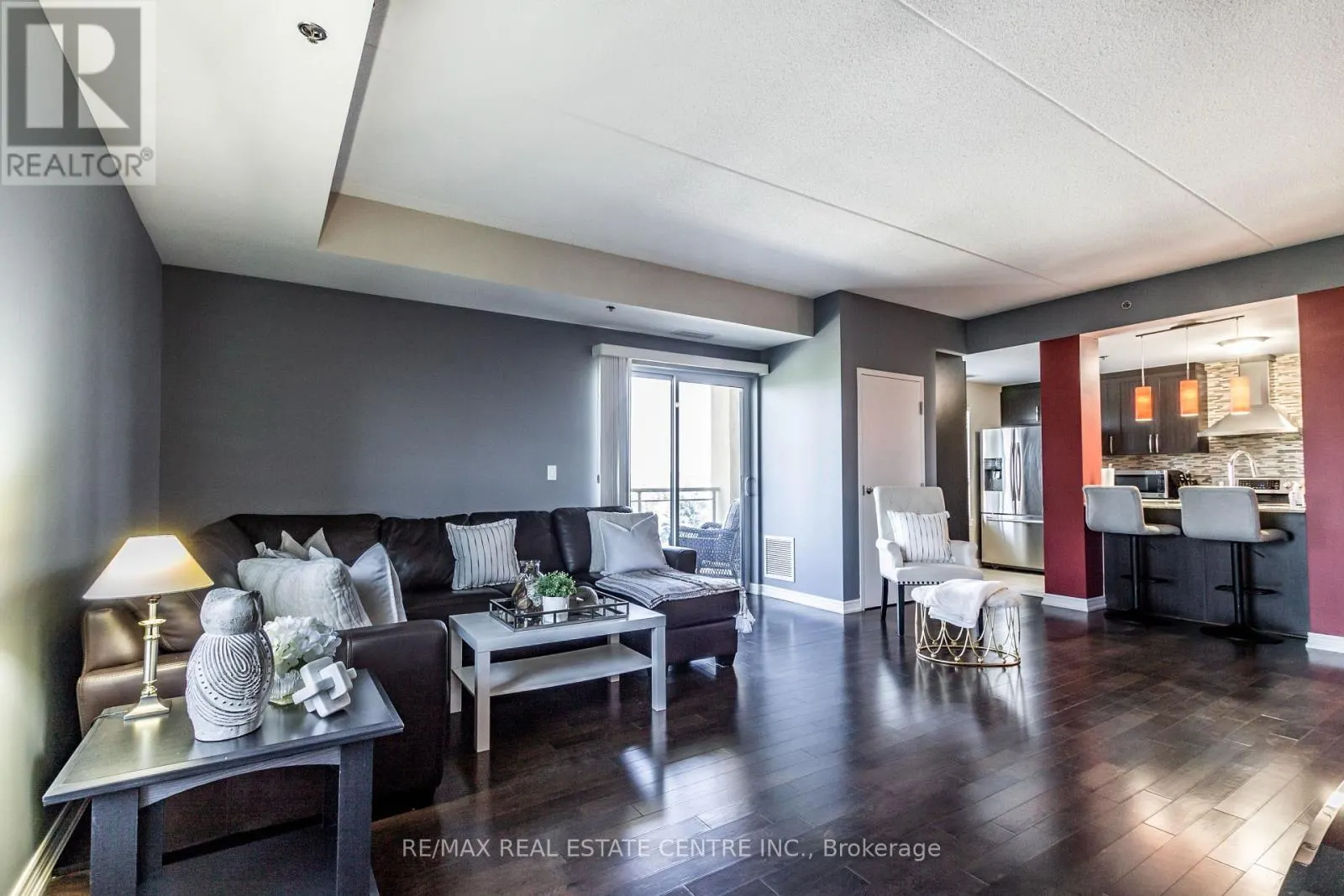 404 - 1421 COSTIGAN ROAD