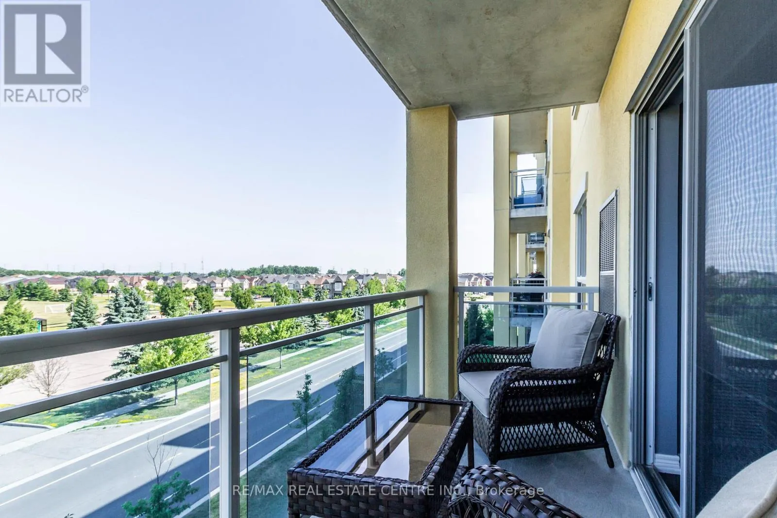 404 - 1421 COSTIGAN ROAD