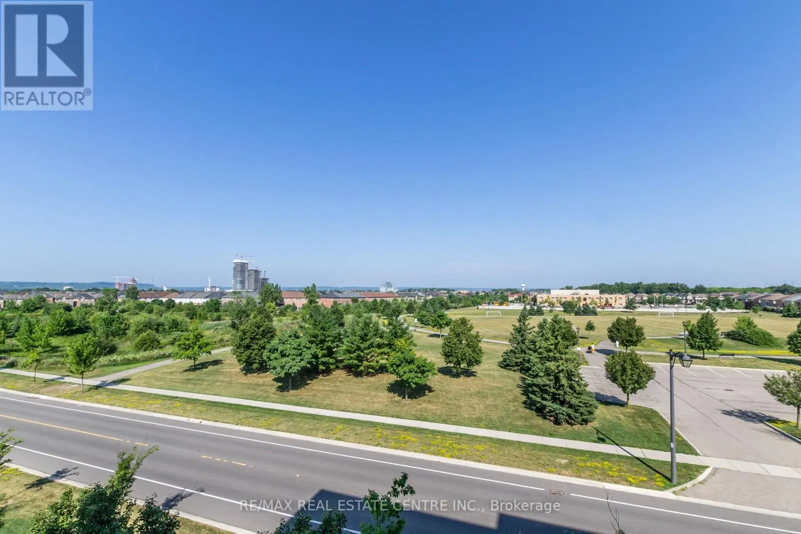 404 - 1421 COSTIGAN ROAD