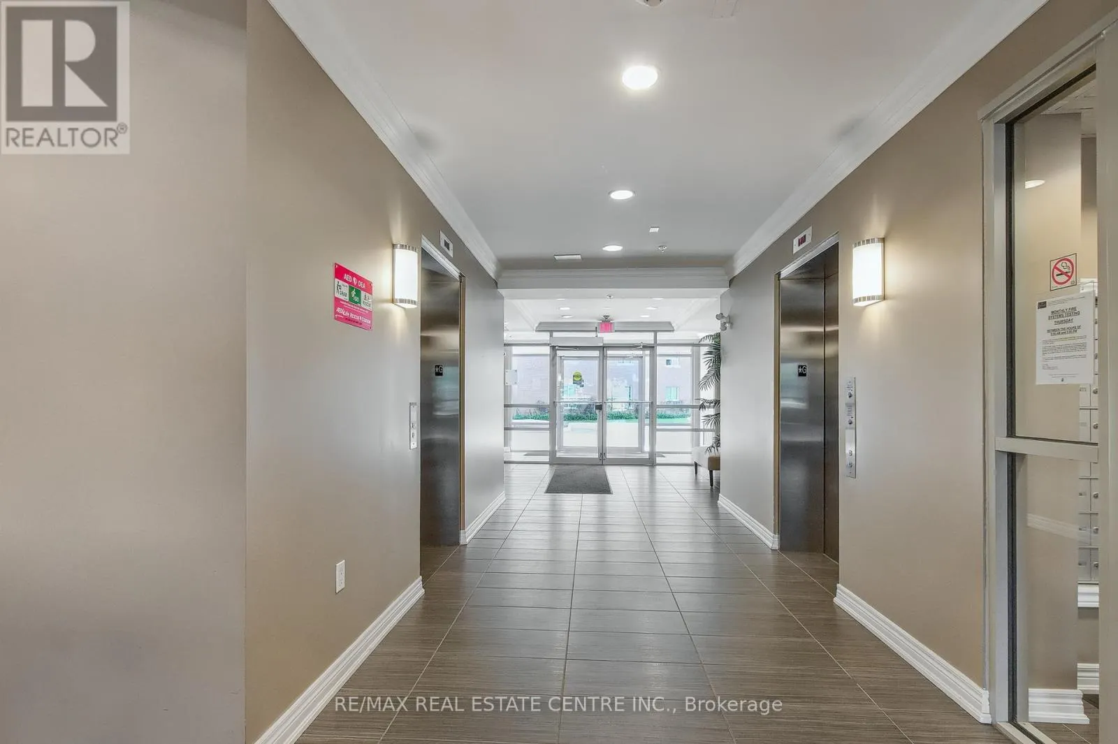 404 - 1421 COSTIGAN ROAD