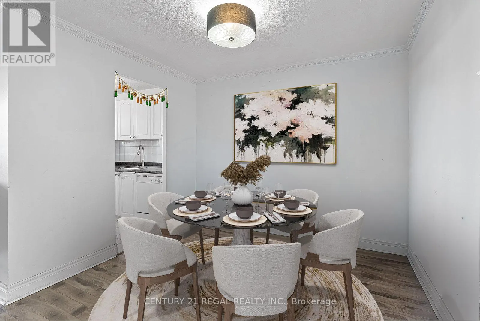 1009 - 18 KNIGHTSBRIDGE ROAD