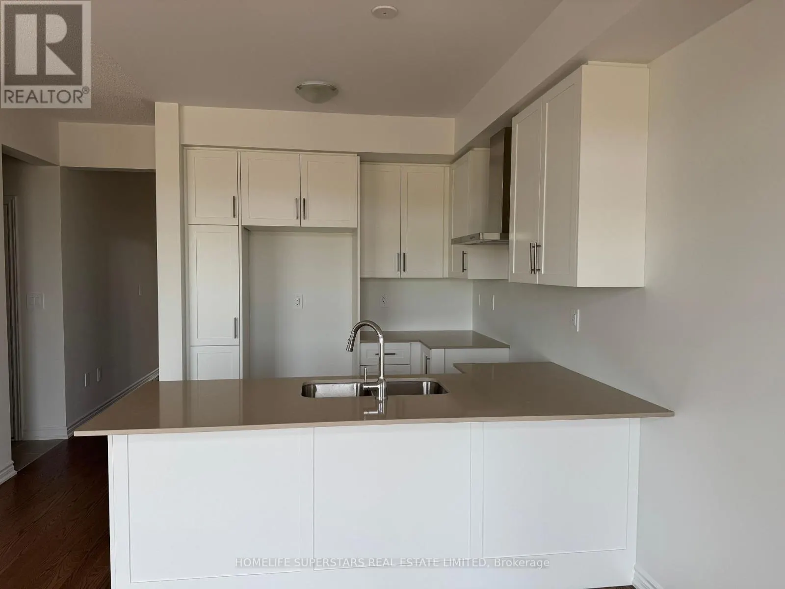 1583 SAVOLINE BOULEVARD