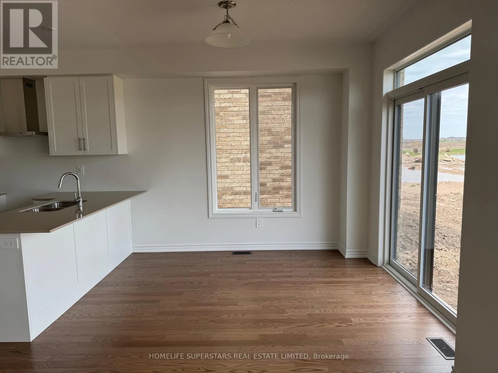 1583 SAVOLINE BOULEVARD