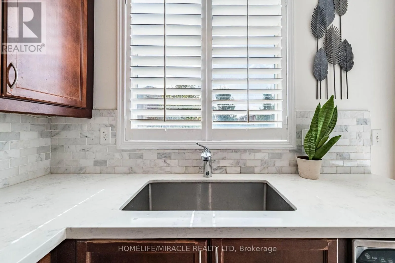 851 BENNETT BOULEVARD