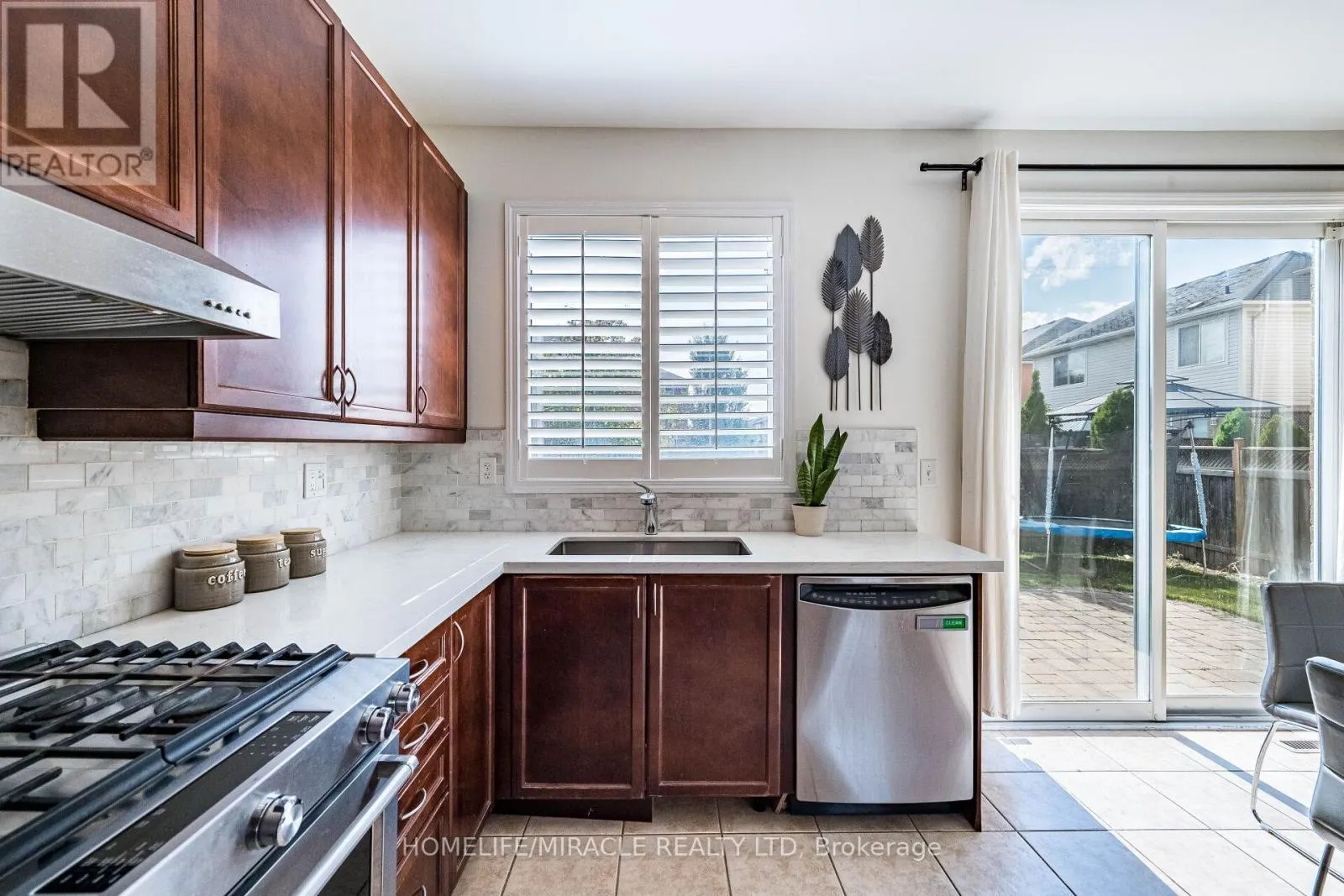 851 BENNETT BOULEVARD