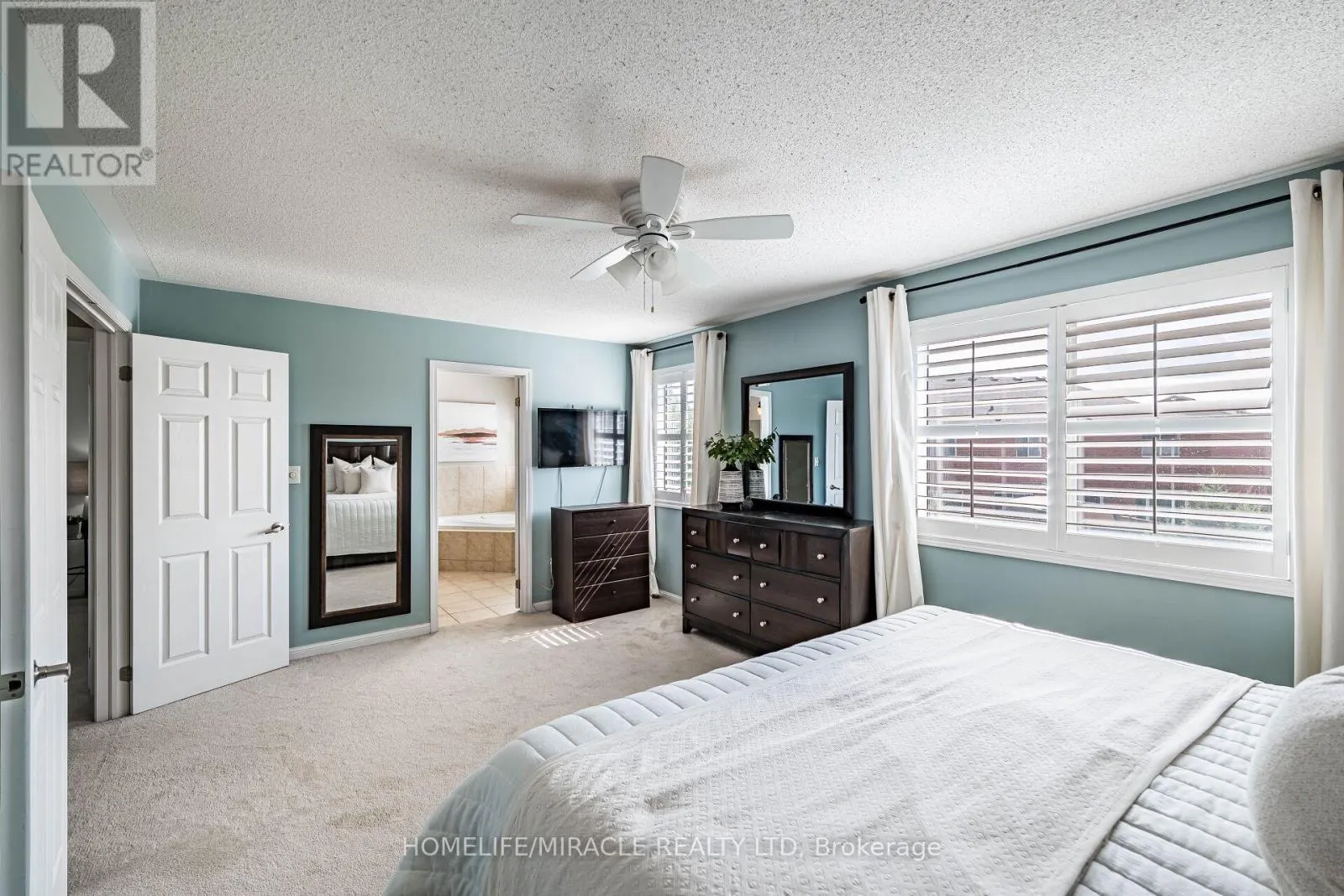 851 BENNETT BOULEVARD