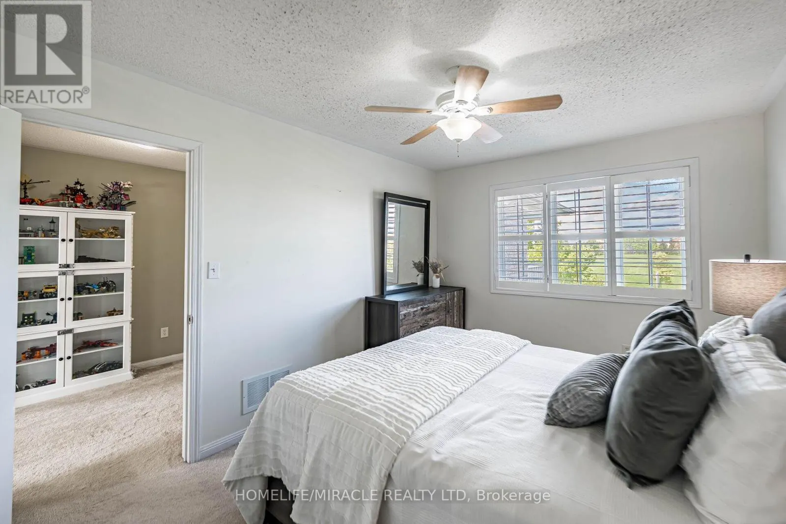 851 BENNETT BOULEVARD