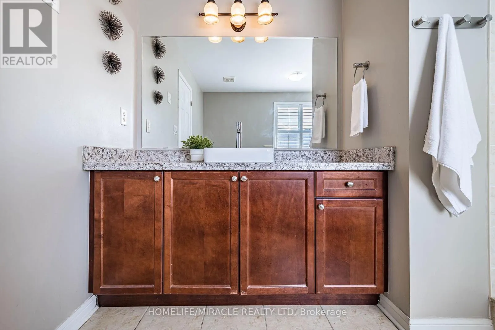 851 BENNETT BOULEVARD