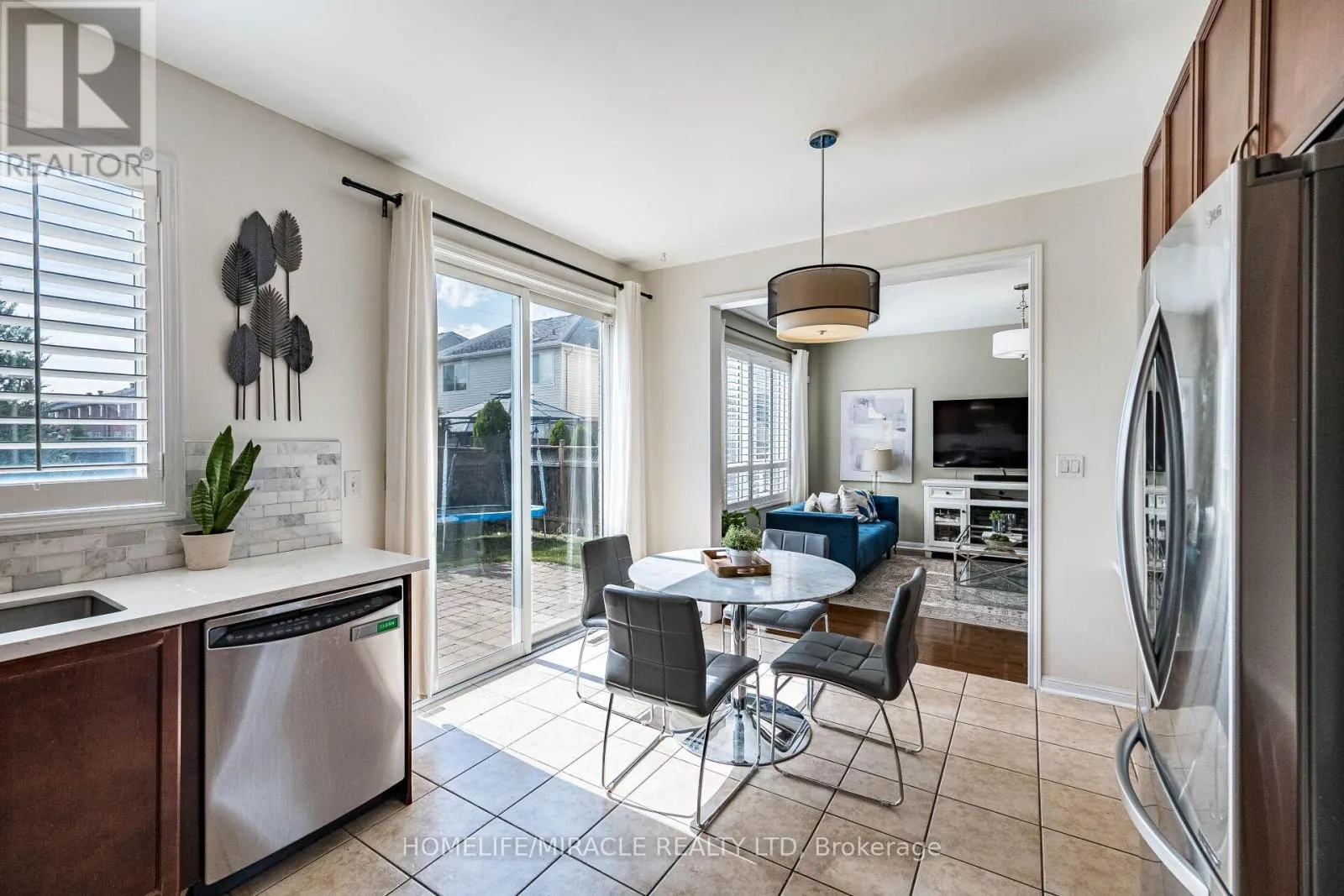 851 BENNETT BOULEVARD