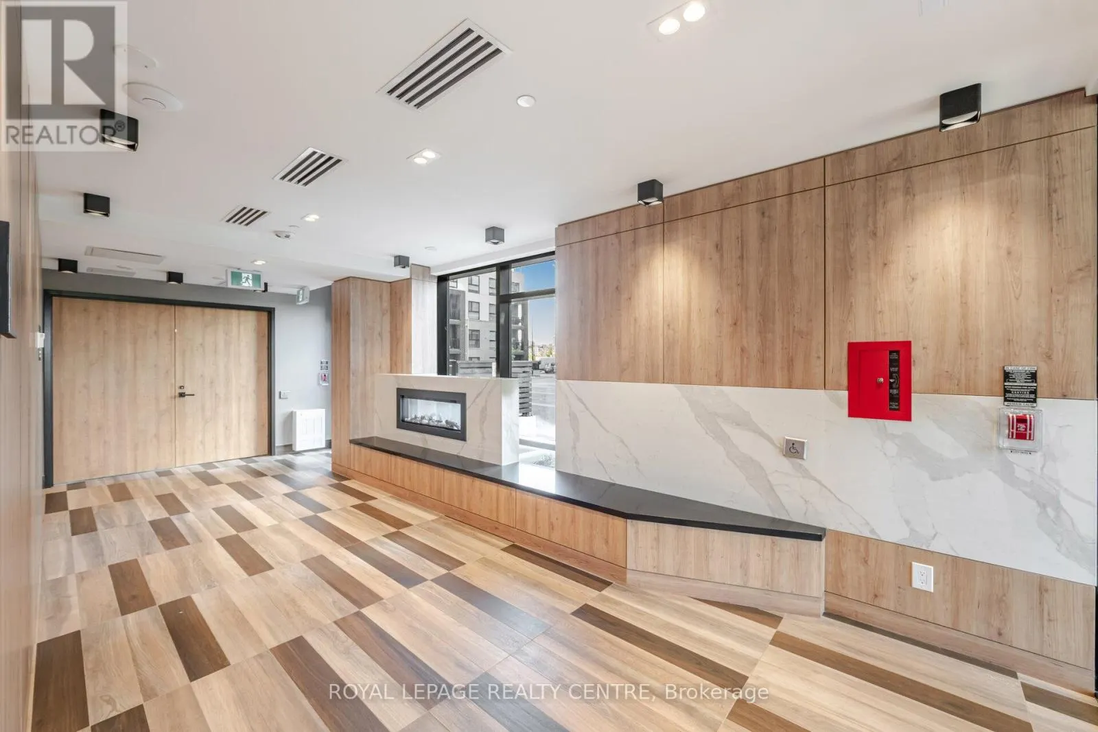 810 - 345 WHEAT BOOM DRIVE