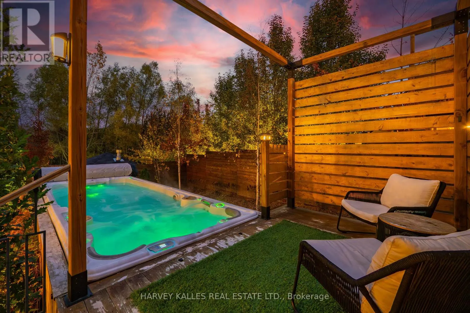 73 WEST BRANCH DRIVE W