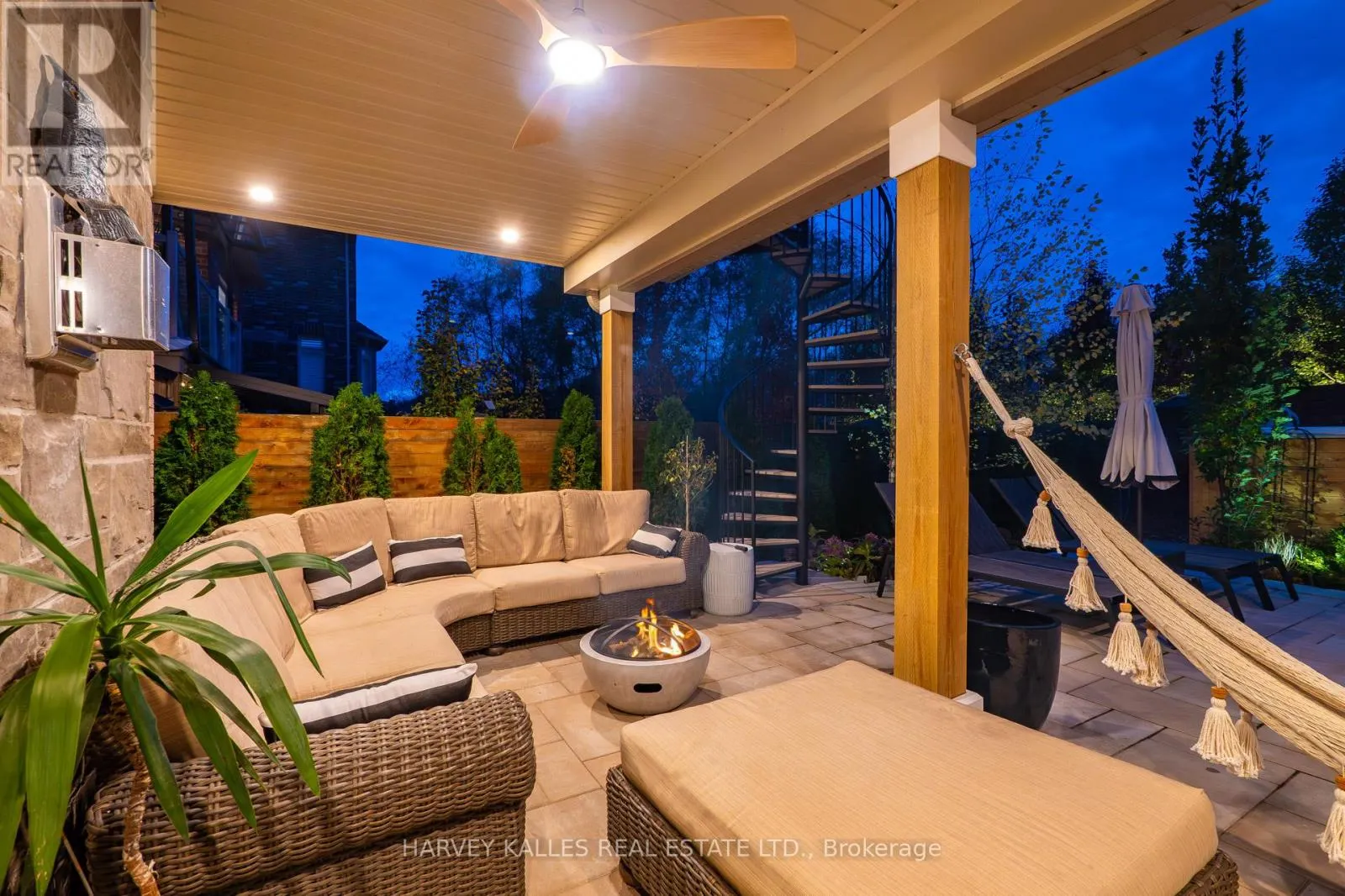 73 WEST BRANCH DRIVE W