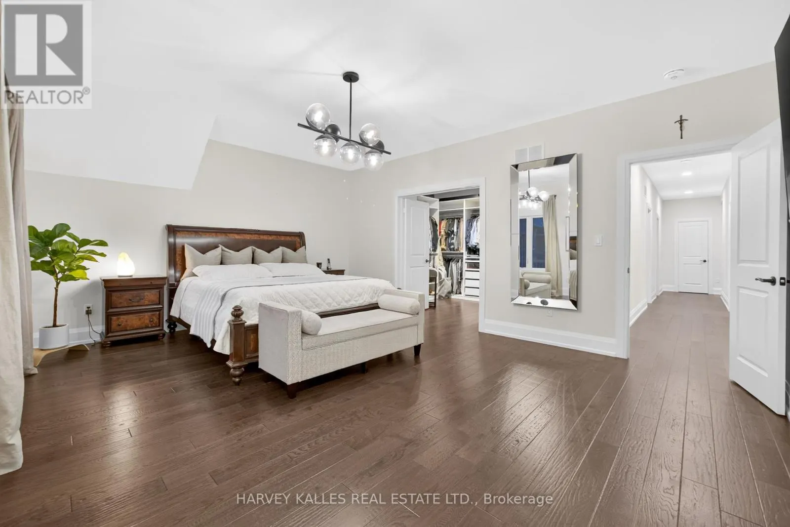 73 WEST BRANCH DRIVE W