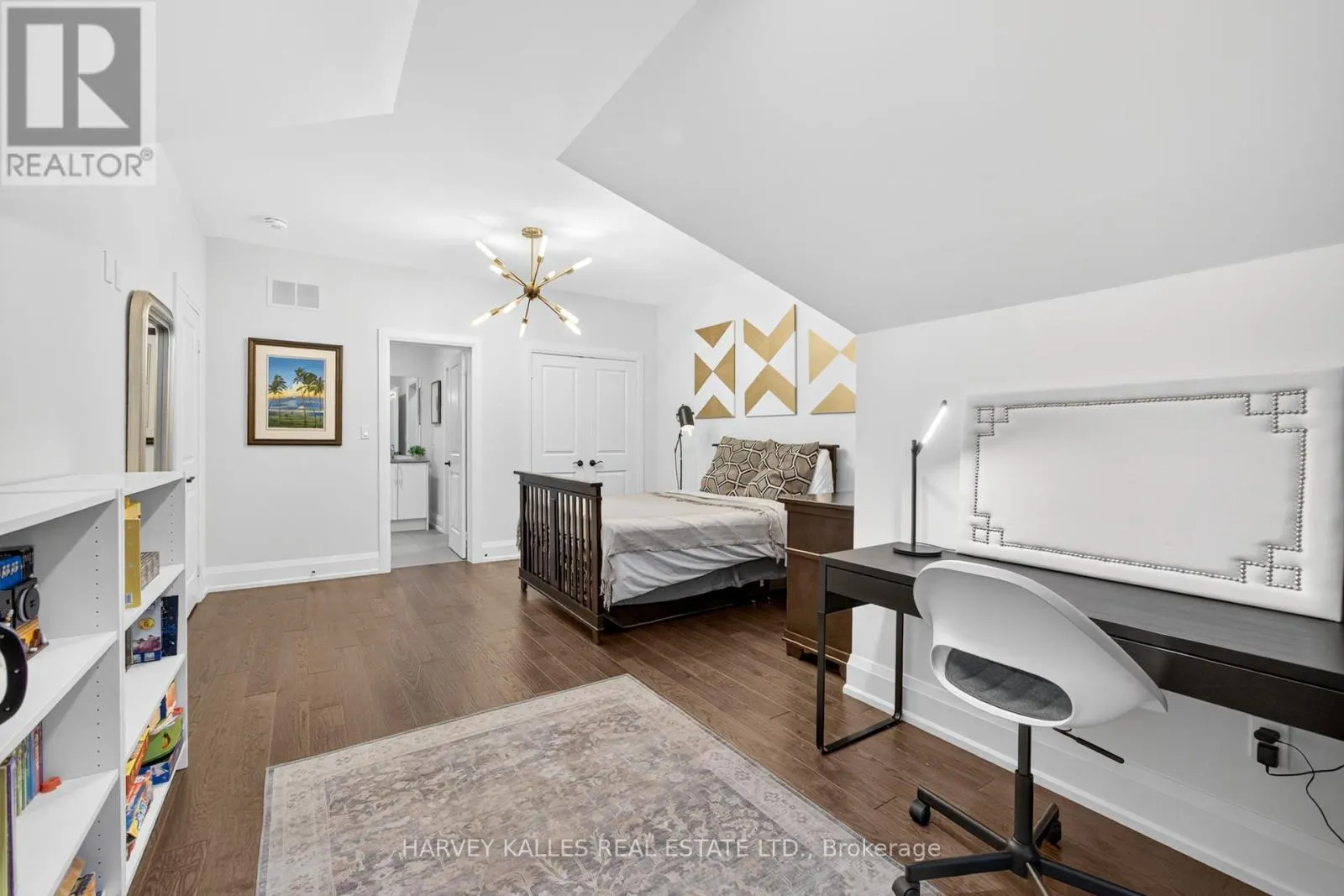 73 WEST BRANCH DRIVE W