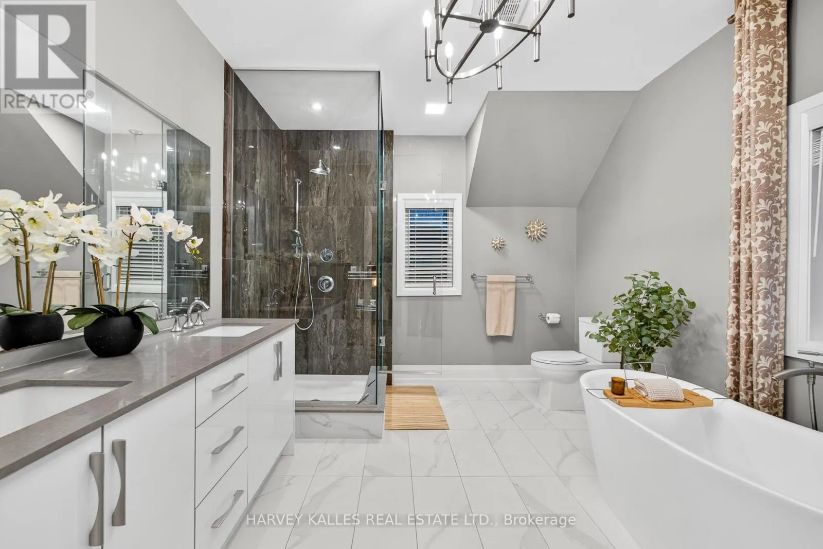 73 WEST BRANCH DRIVE W