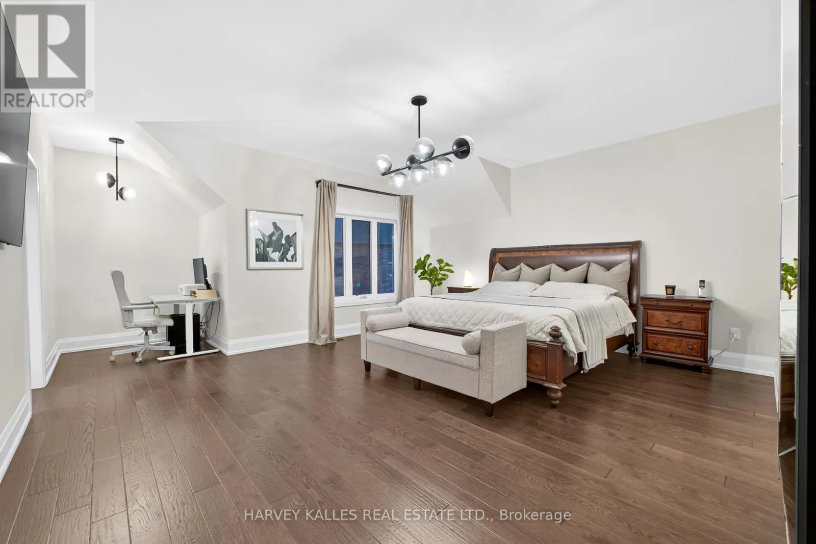 73 WEST BRANCH DRIVE W