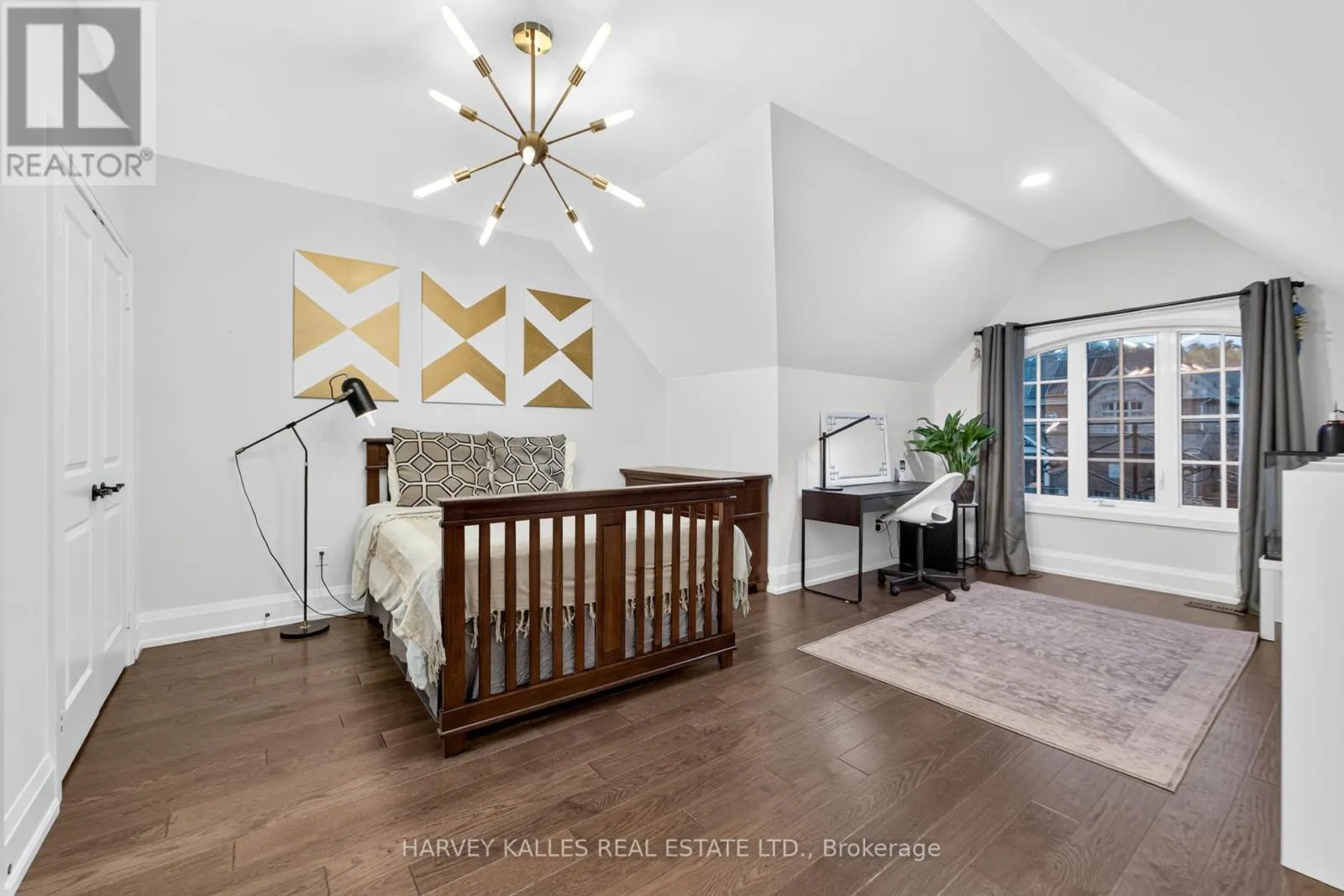 73 WEST BRANCH DRIVE W