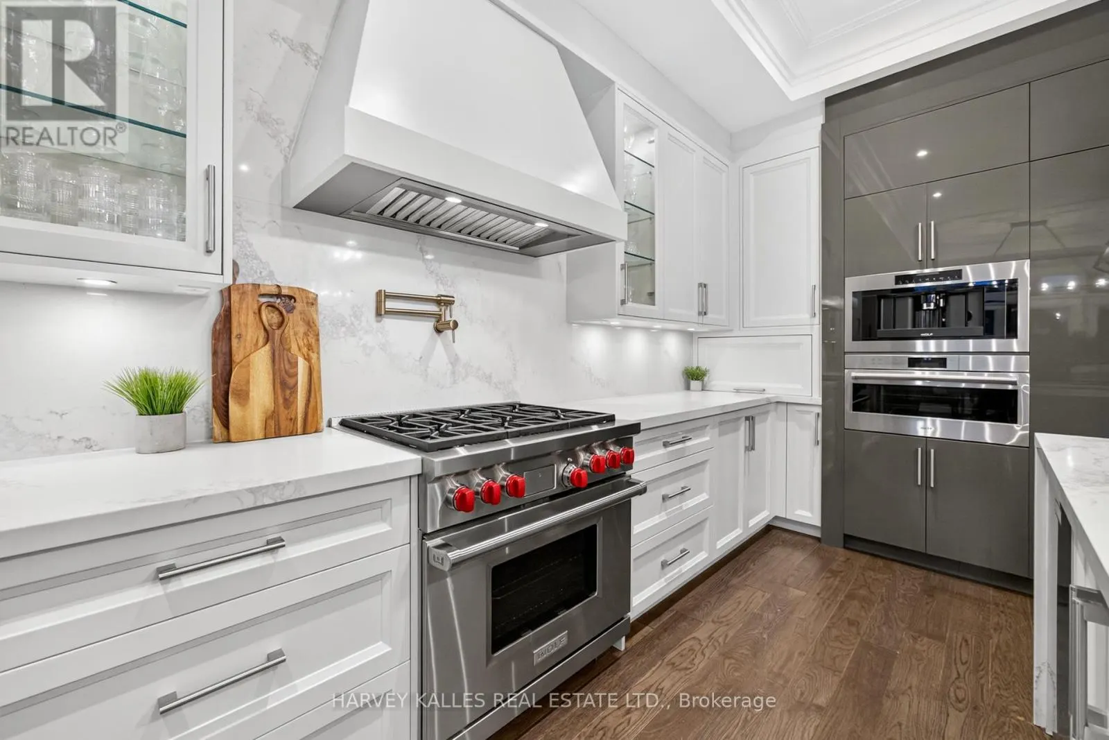 73 WEST BRANCH DRIVE W