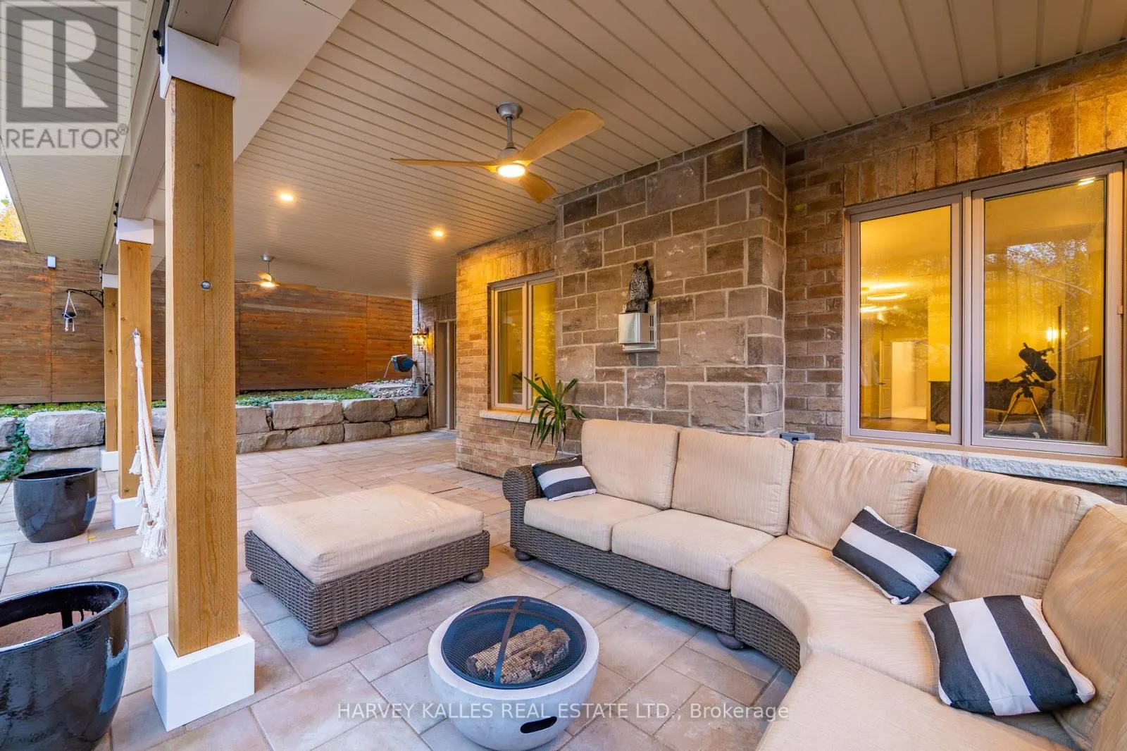 73 WEST BRANCH DRIVE W