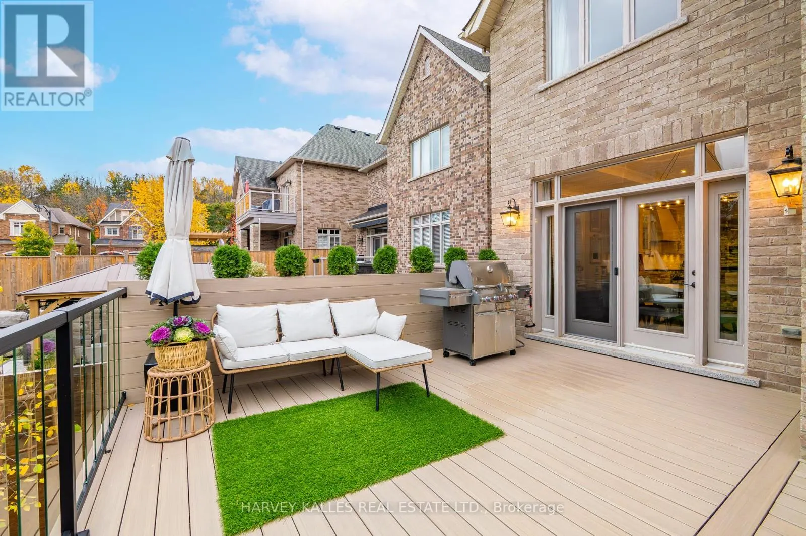 73 WEST BRANCH DRIVE W