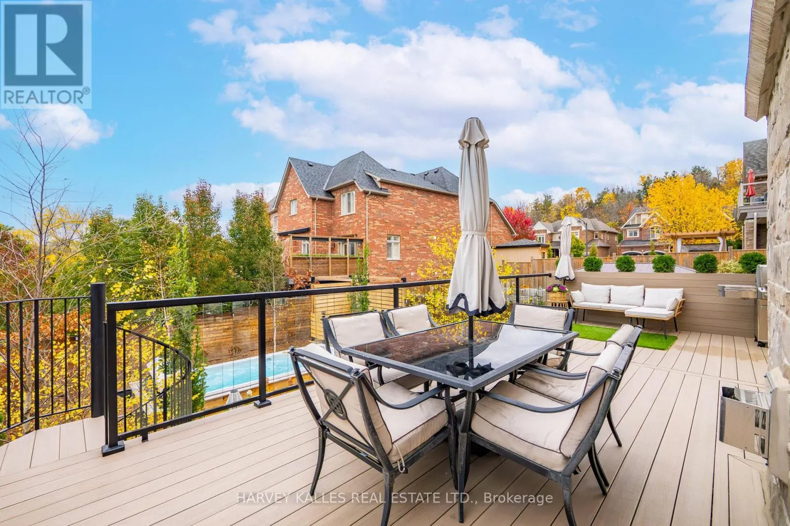 73 WEST BRANCH DRIVE W