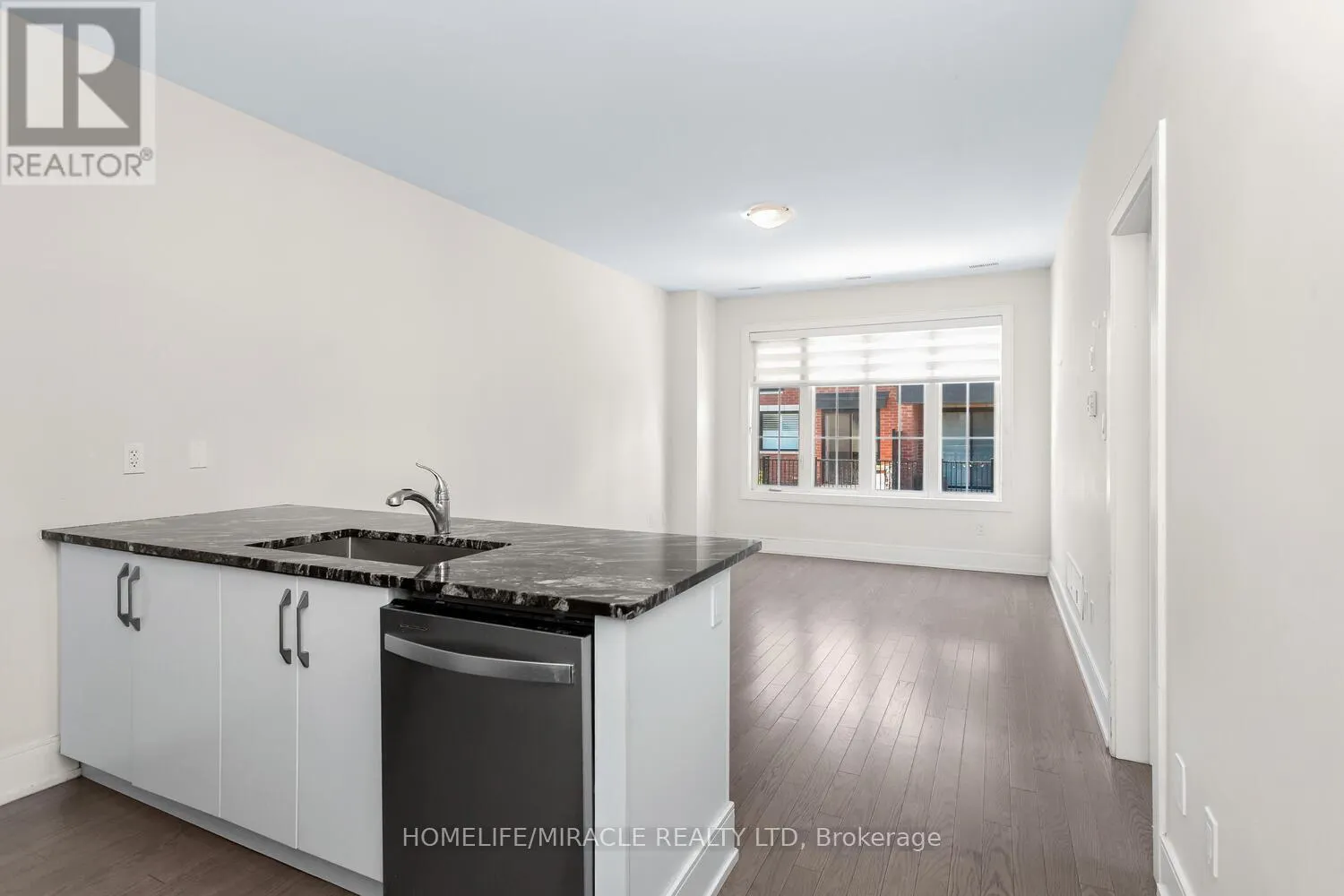 COACH - 3326 MILLICENT AVENUE