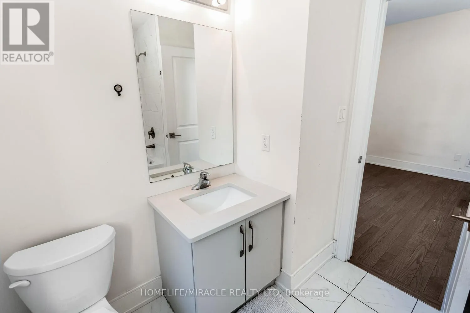 COACH - 3326 MILLICENT AVENUE