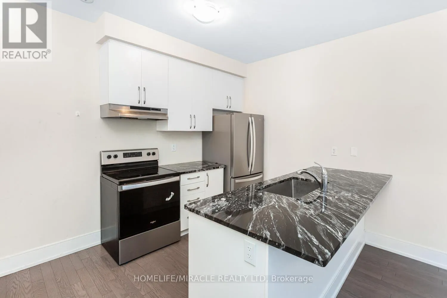 COACH - 3326 MILLICENT AVENUE