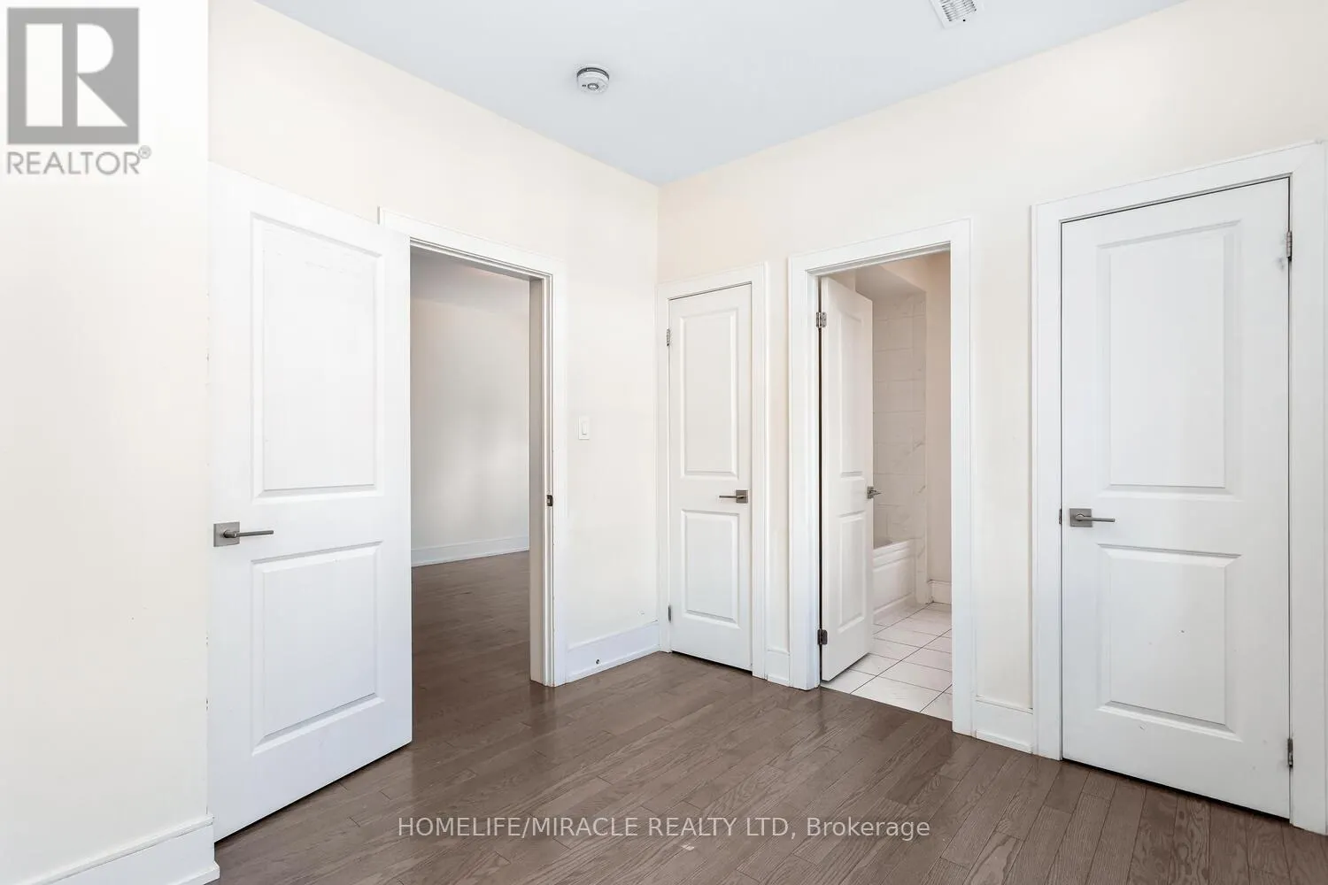 COACH - 3326 MILLICENT AVENUE