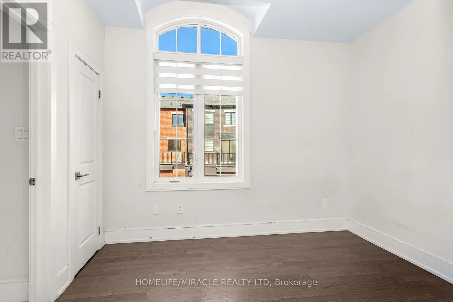 COACH - 3326 MILLICENT AVENUE