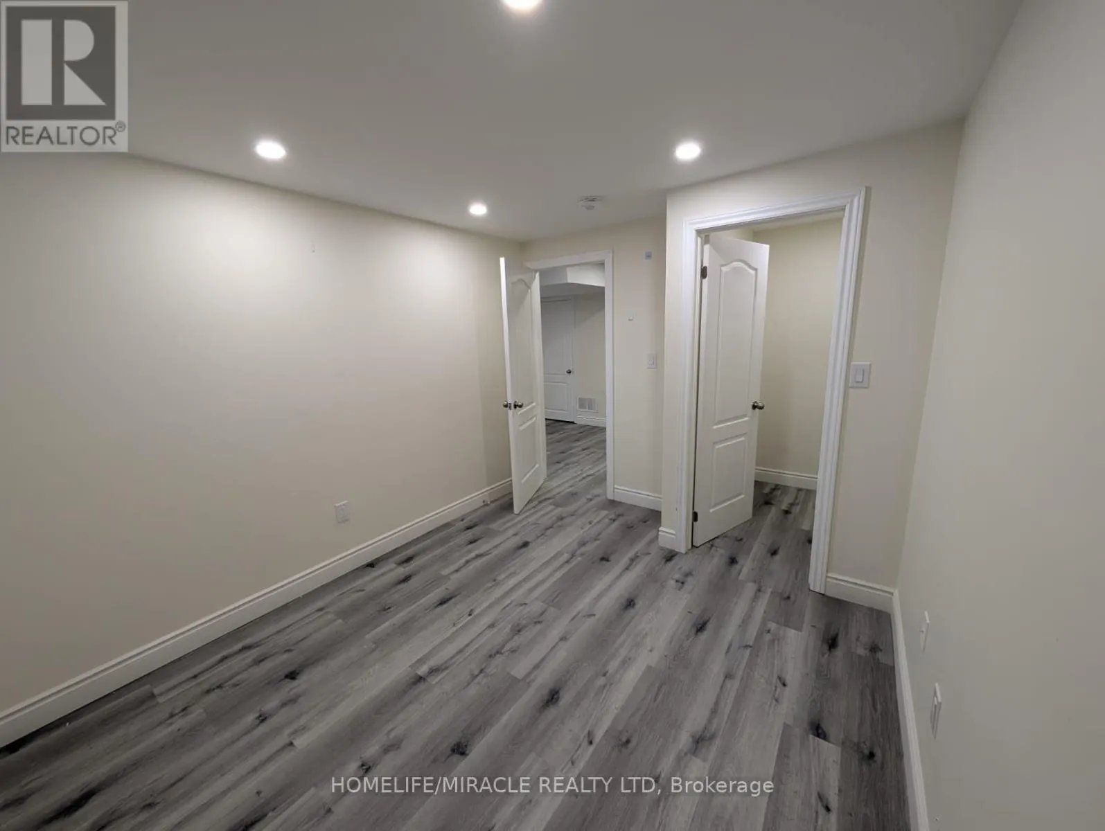 37 CALM WATERS CRESCENT