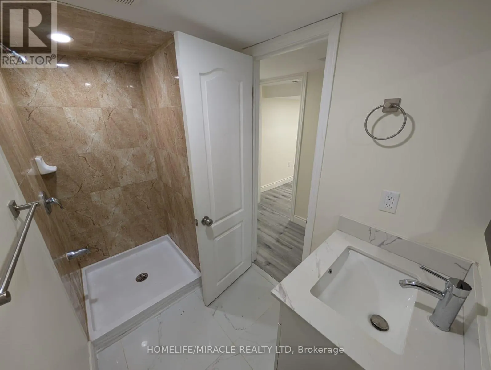 37 CALM WATERS CRESCENT