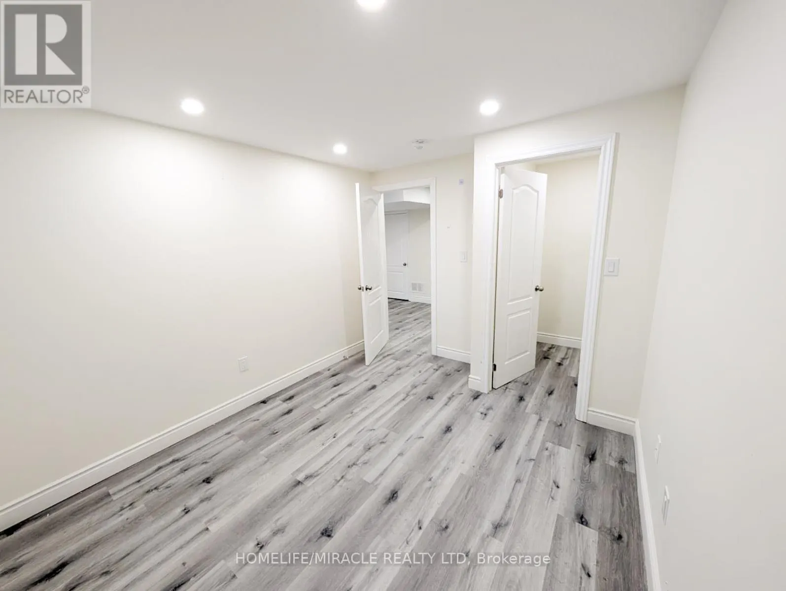 37 CALM WATERS CRESCENT