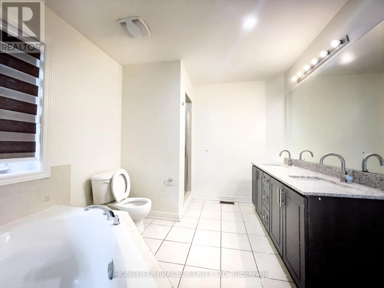 37 CALM WATERS CRESCENT