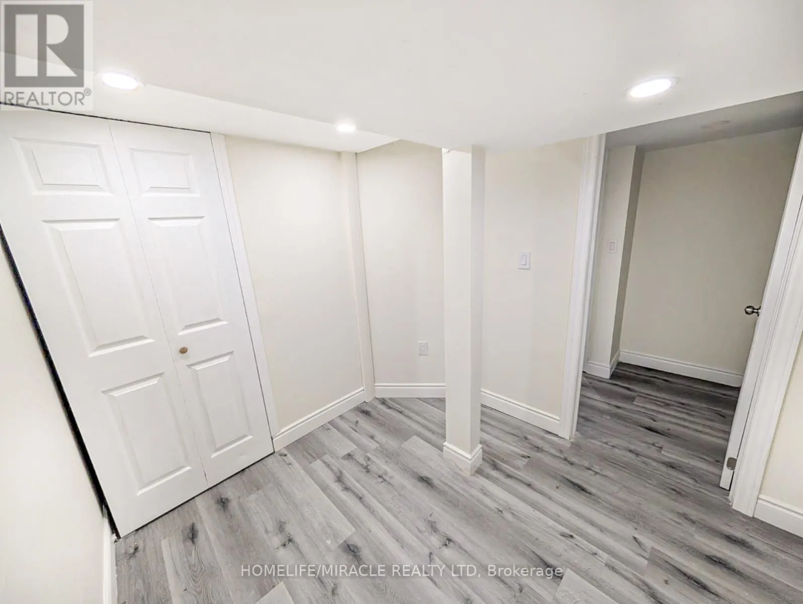 37 CALM WATERS CRESCENT