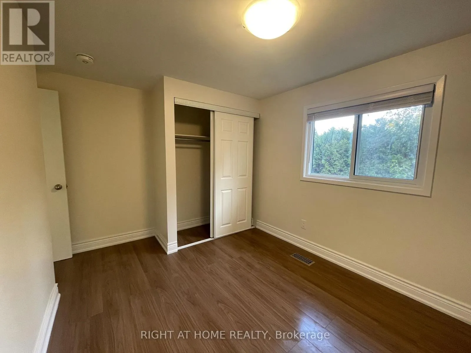 UPPER UNIT - 139 RIVERVIEW STREET