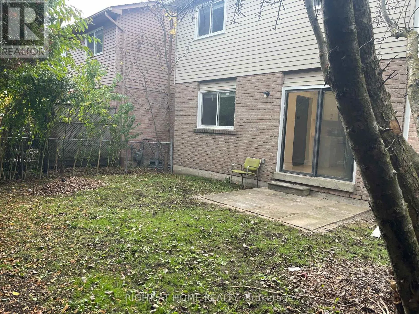 UPPER UNIT - 139 RIVERVIEW STREET