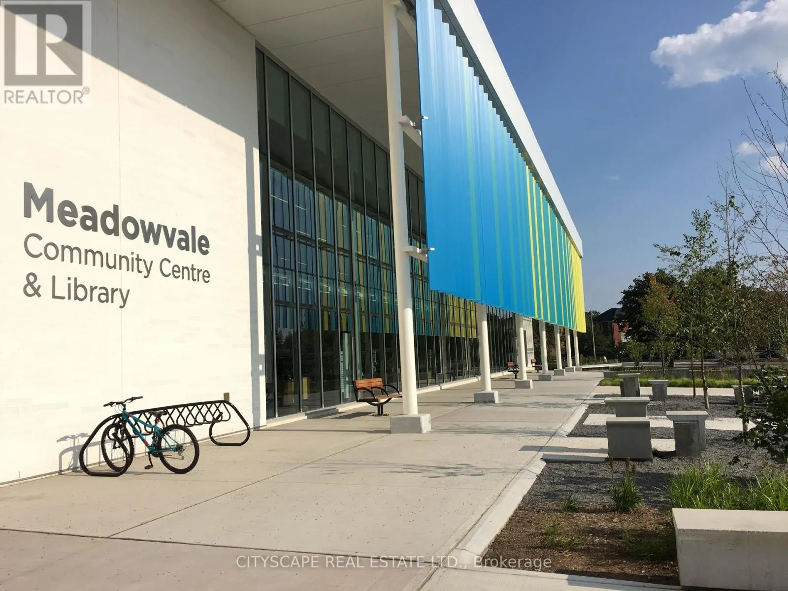 6 - 2701 AQUITAINE AVENUE