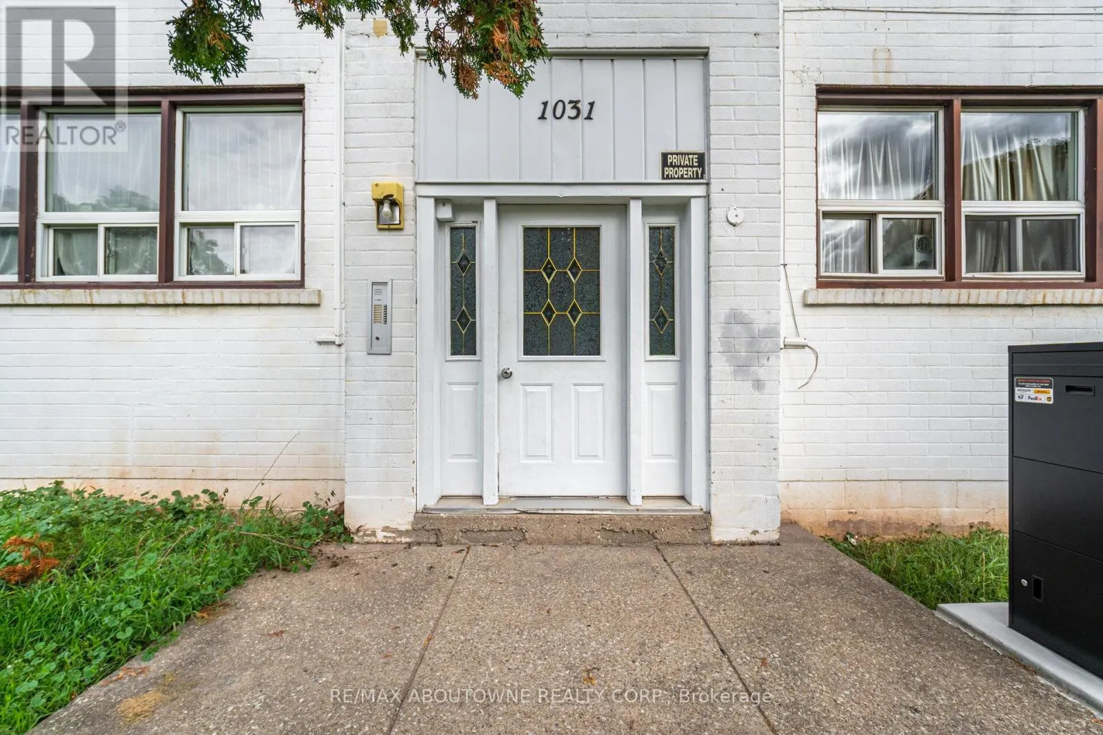 3 - 1031 CHURCHILL AVENUE E