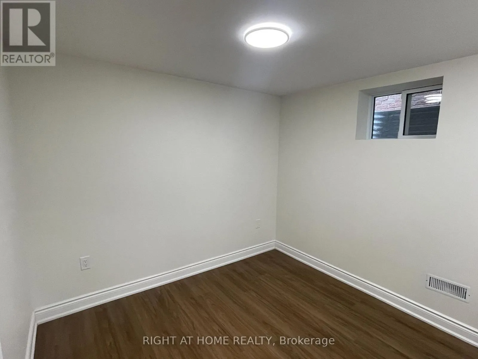 LOWER UNIT - 139 RIVERVIEW STREET