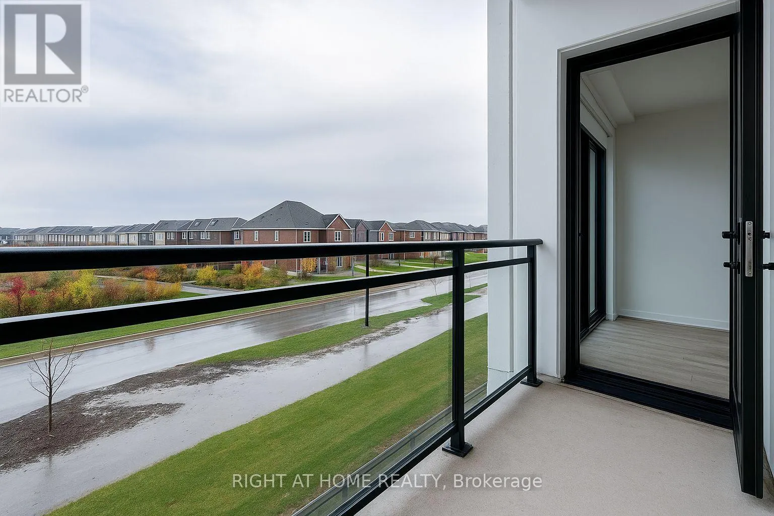 215 - 720 WHITLOCK AVENUE