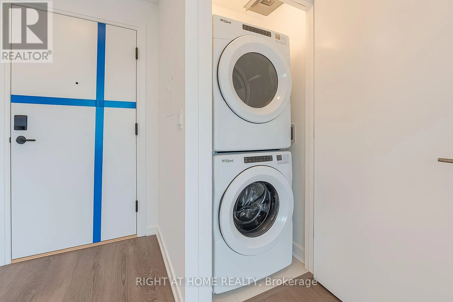 215 - 720 WHITLOCK AVENUE