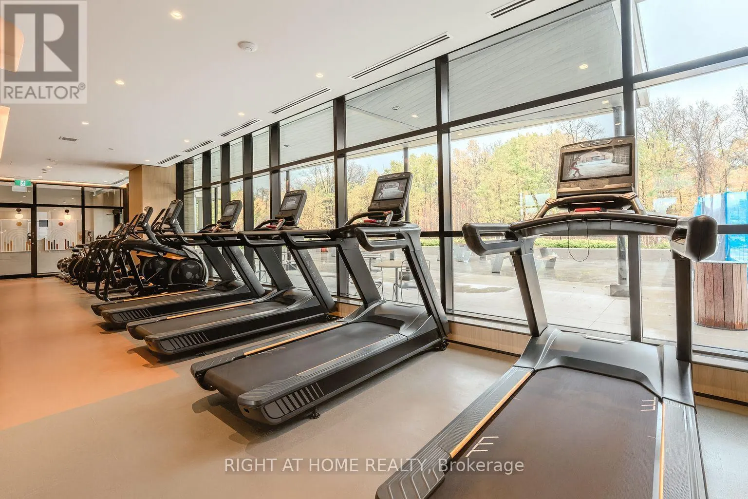 215 - 720 WHITLOCK AVENUE