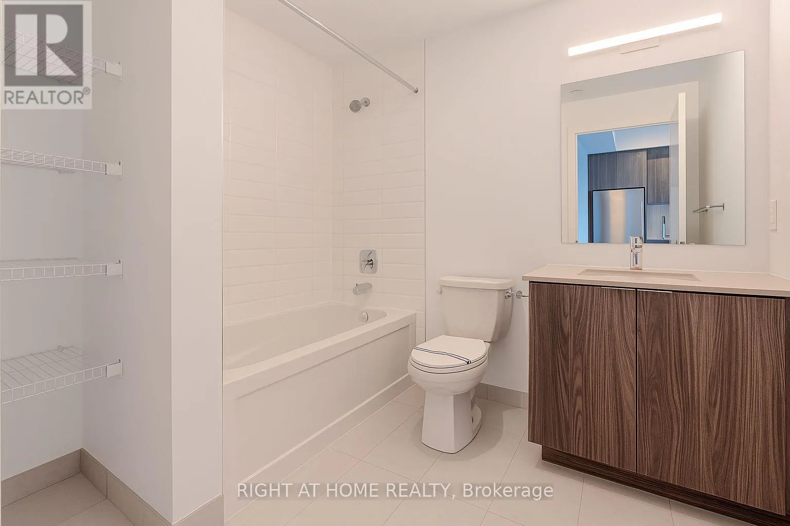 215 - 720 WHITLOCK AVENUE