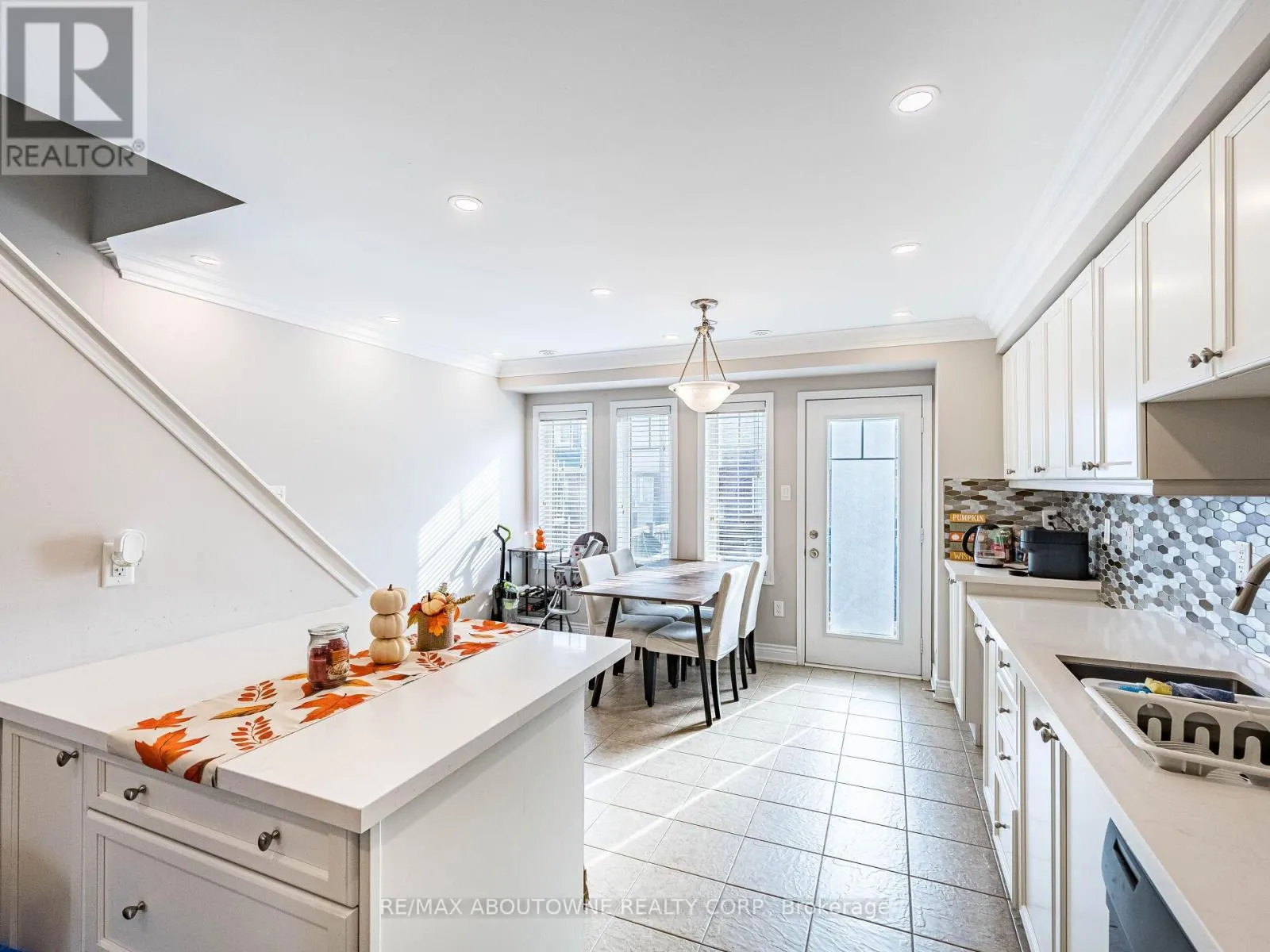 29 - 6020 DERRY ROAD