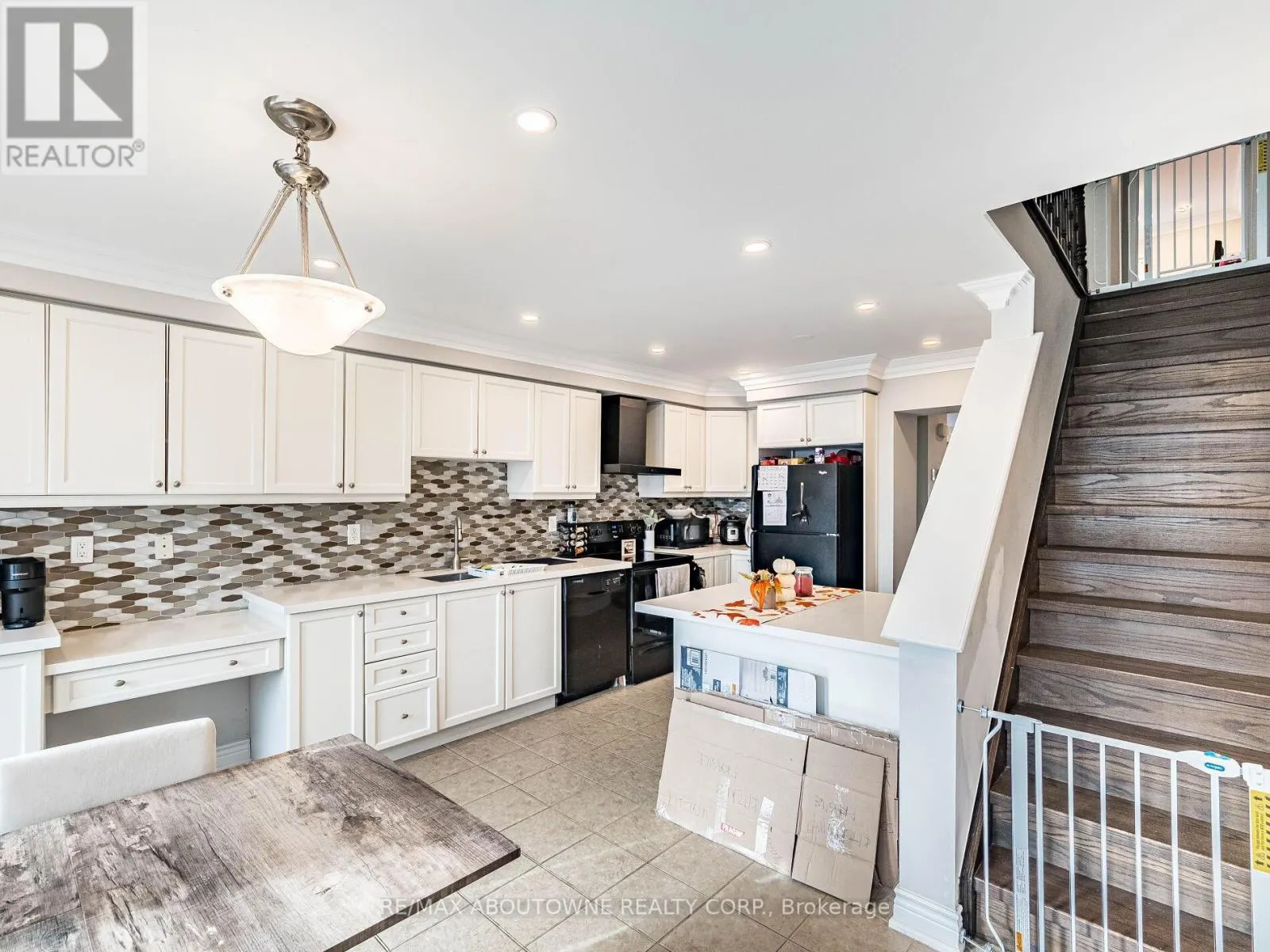 29 - 6020 DERRY ROAD