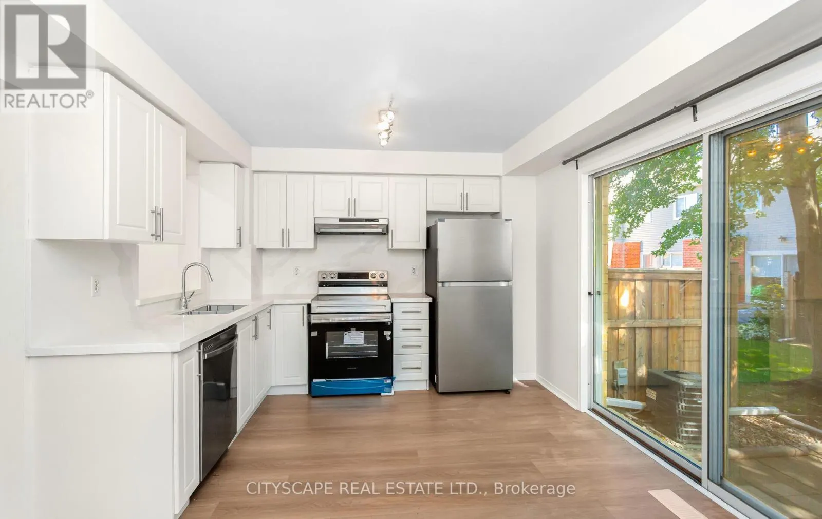 65 - 2300 BRAYS LANE N