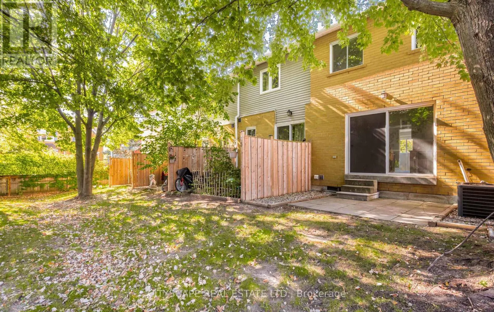 65 - 2300 BRAYS LANE N