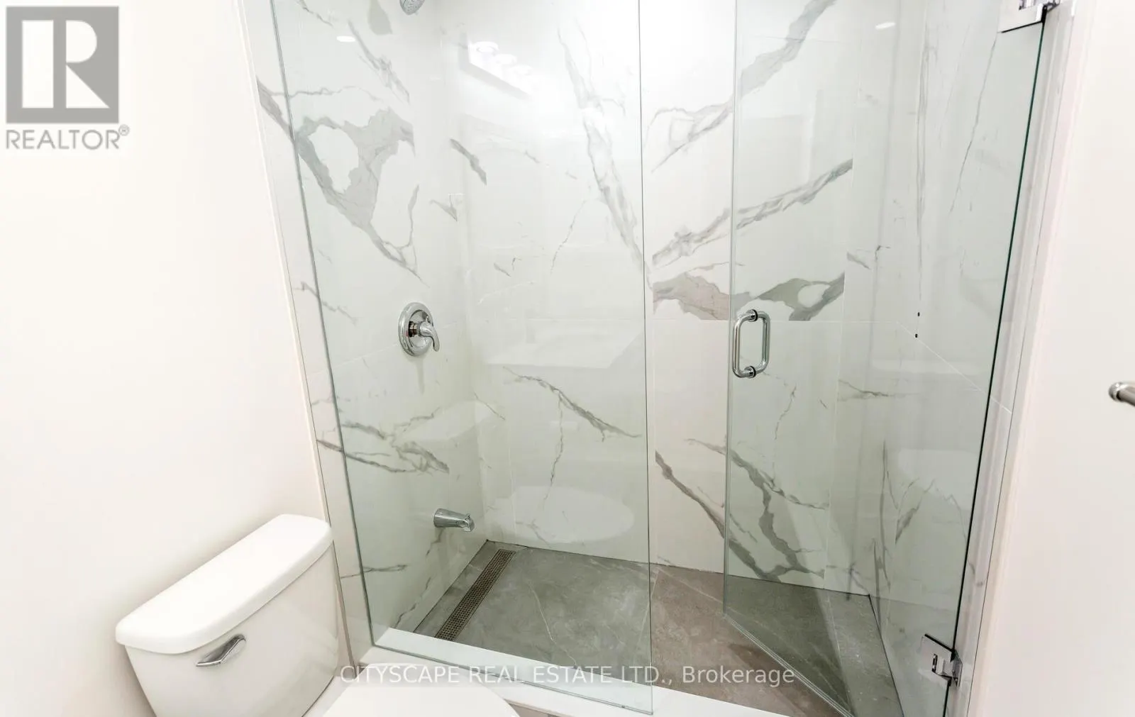 65 - 2300 BRAYS LANE N