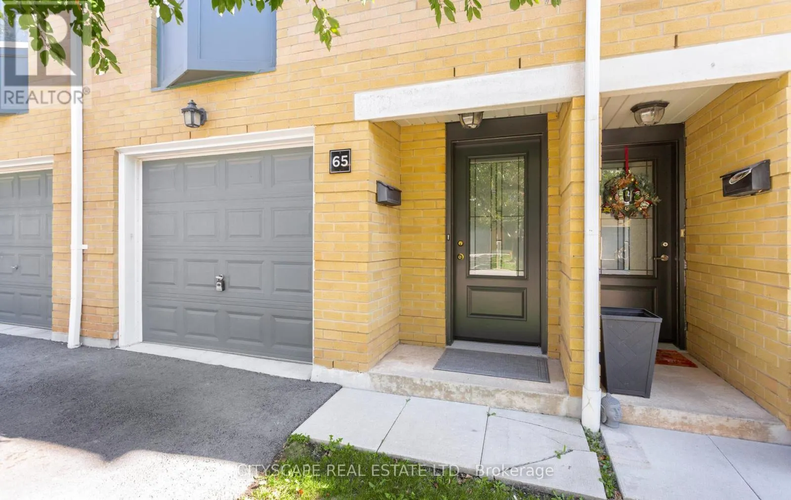 65 - 2300 BRAYS LANE N